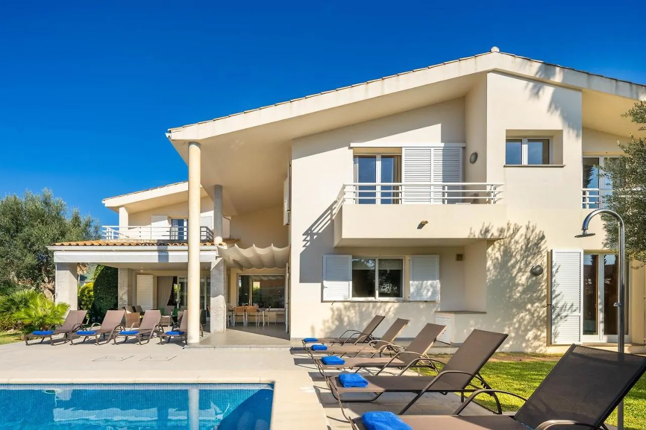 Villa Can Monxo By Sunvillas Mallorca Pollenca