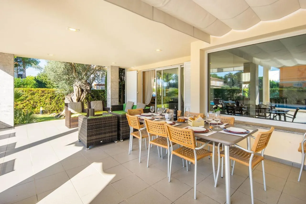 Villa Can Monxo By Sunvillas Mallorca Pollenca Spain